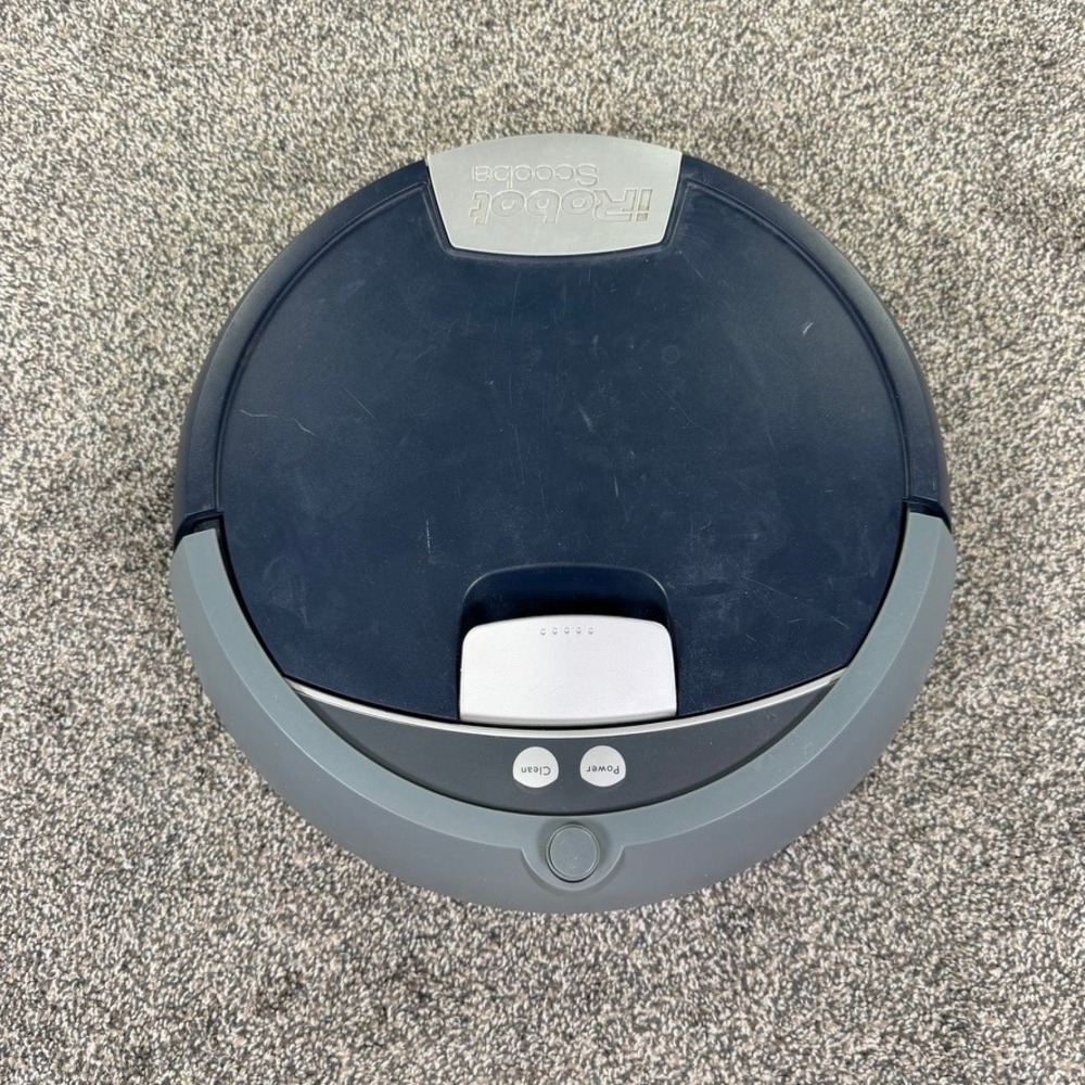 iRobot Scooba Floor Scrubbing Robot Bundle with Virtual Walls and Charger PARTS - Picture 14 of 16